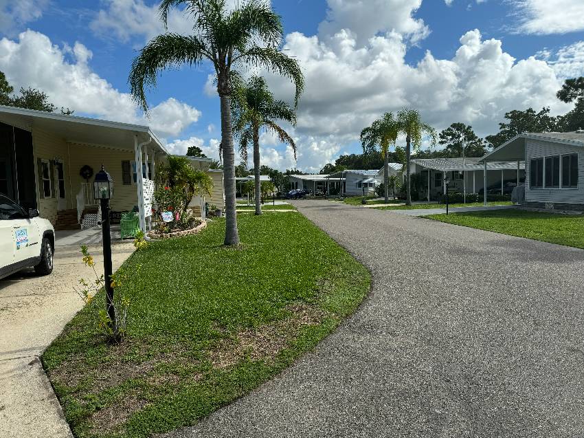 2217 Walden Pond Dr a Lake Wales, FL Mobile or Manufactured Home for Sale